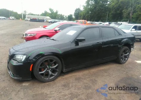 2021 Chrysler 300 300S z USA, uszkodzony, nr VIN 2C3CCABG6MH622466